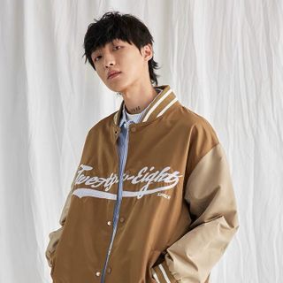 Áo khoác dù kiểu bomber in chữ cá tính