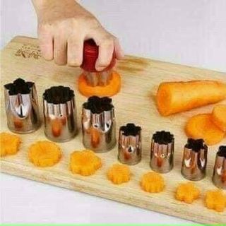 BỘ DỤNG CỤ TỈA RAU CỦ QUẢ CÀ RỐT 8 MÓN