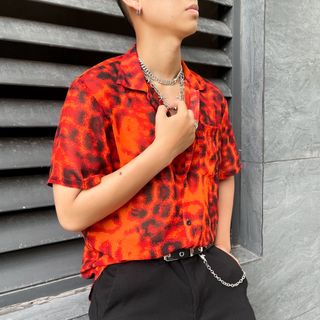 Sơ mi Họa Tiết Báo đỏ