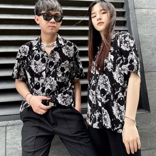 Sơ mi họa tiết đầu lâu cộc tay