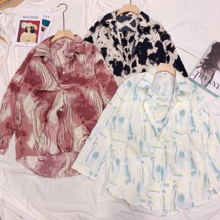 Sơmi loang màu kèm áo hai dây