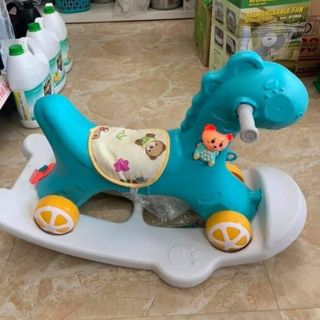 Ngựa bập bênh cho bé 2in1 đa năng có bánh kiêm xe chòi chân