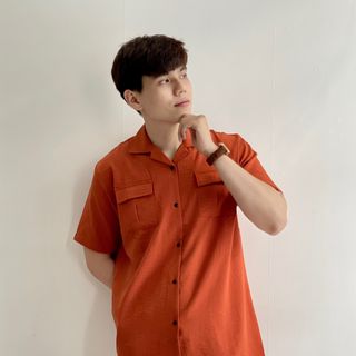 ÁO SƠ MI NAM CỔ VEST FORM RỘNG TAY NGẮN HÌNH THẬT BY HOKO