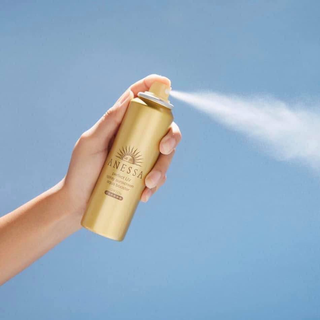 Xịt Chống Nắng Bảo Vệ Hoàn Hảo Perfect UV Spray Sunscreen Aqua Booster SPF 50+ Anessa