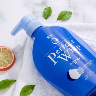 Sữa Tắm Dưỡng Ẩm Perfect Whip Senka 500ml