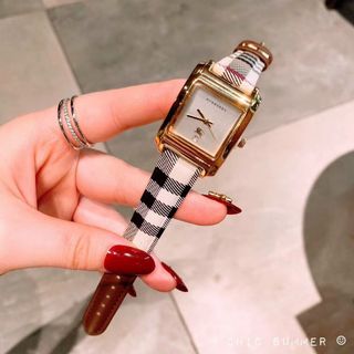 Đồng hồ nữ dây da Bu,rberry