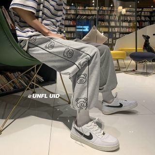 Quần jogger logo in không bong tróc chất thun 2 da mềm mịn