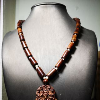 Mặt phật gỗ sưa đỏ
