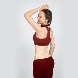 Latex Light Air với 17 xương thép giúp siết eo sâu hơn, định hình đa chiều