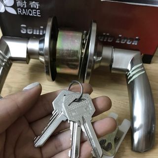 Khoá tay nắm tròn