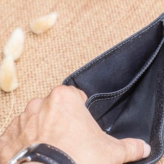 Ví Nam Chất liệu da bò hạt, màu đen 12x9,5cm bảo hành 2 năm