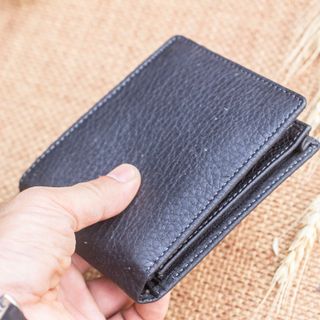 Ví Nam Chất liệu da bò hạt, màu đen 12x9,5cm bảo hành 2 năm