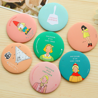 Gương trang điểm mini