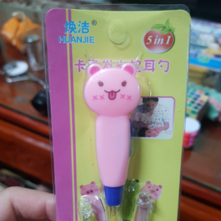 Dụng cụ ráy tai có đèn hình thú dễ thương