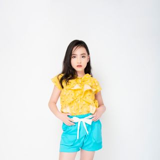 Bộ bé gái áo và quần sooc xanh có đai ren - BSK04