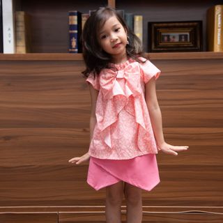 Bộ bé gái áo và quần sooc hồng giả váy - BSK05