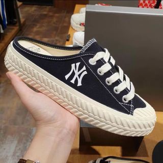 Giày sục NY