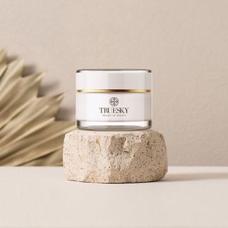 Kem dưỡng trắng da mặt Truesky chiết xuất ngọc trai hồng y 10g