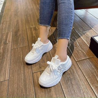 Giày Sục NY xinh.