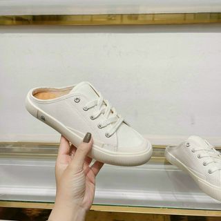 Giày sục nữ trơn xinh