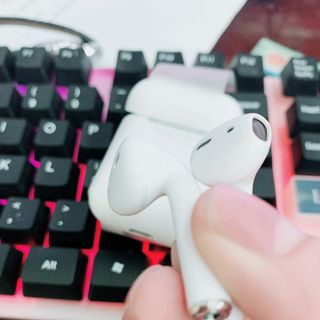 Tai Nghe Airpods 2 Đơn Điểm Định Vị Đổi Tên, Sạc Không Dây