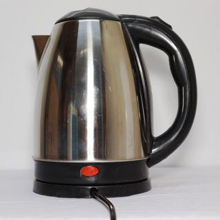 Bình đun siêu tốc Electric Kettle SM-05 , dung tích 1L8 , phù hợp sử dụng cho gia đình , chế độ đun sôi nhanh , tiết kiệm điện , dể vệ sinh giá sỉ