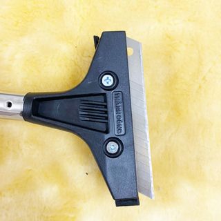 Sủi nhựa Thành Công, dụng cụ cạo sơn, vệ sinh nhà cửa, tường, cán inox chắc chắn, có nắp đậy, đảm bảo an toàn