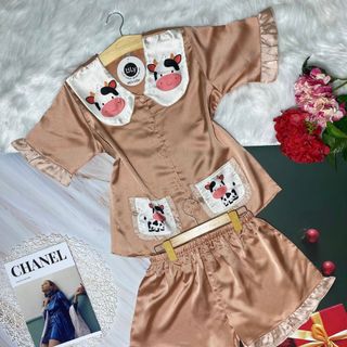 Đồ bộ pijama Satin in 3D Bò Sữa Đốm. Đùi cộc