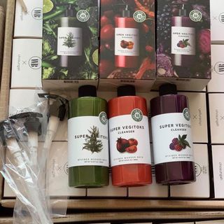 Sữa rửa mặt thải độc rau củ Super Vegitoks Cleanser 300ml