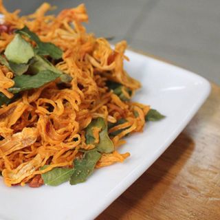 Khô gà lá chanh