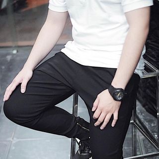 Quần jogger đen khoá chân