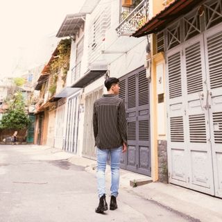 Áo sơ mi nam form rộng Hàn Quốc đen sọc trắng nhỏ (Hàng thiết kế - Zuhaus)
