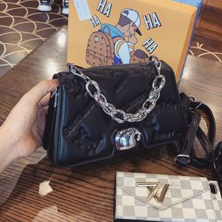 Túi xách nữ khóa tròn