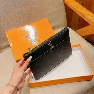 Ví cầm tay full hộp giá rẻ
