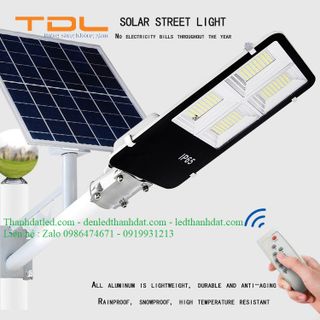 Đèn năng lượng mặt trời bàn chải 200w