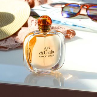 Nước Hoa Nữ GIORGIOIO ARMANIII Di Gioia Eau dea Parrfum
