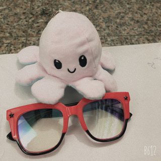 Mắt kính em bé nhựa dẻo