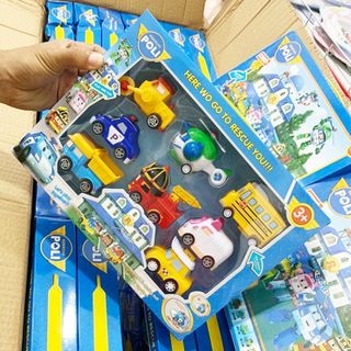 Bộ hộp đồ chơi 8 xe Poli 3+