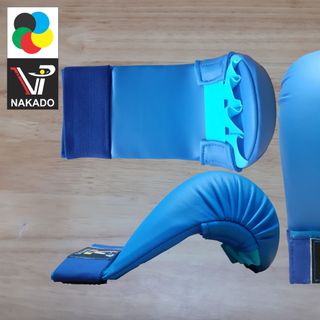 Găng tay thi đấu karate hiệu nakado