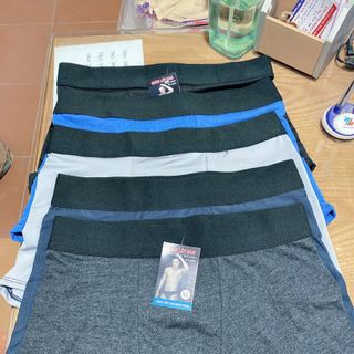 Quần sịp nam đùi và chéo