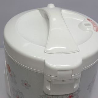 Nồi cơm điện Hiệp Hưng HH-701, phù hợp vớ gia đình 4-6 người , dung tích 1L8 , điện áp 220V-50Hz