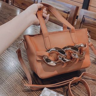 Túi xách phối xích lớn