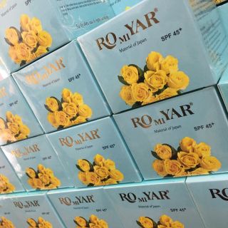 Kem Dưỡng Toàn Thân Body Romiyar VIP 250G