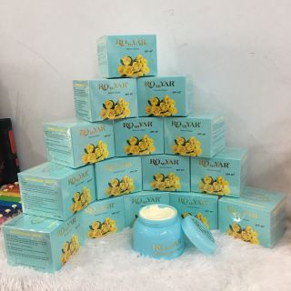 Kem Dưỡng Toàn Thân Body Romiyar VIP 250G