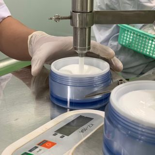 Kem Dưỡng Toàn Thân Hana White Xanh Hủ Vip 300g