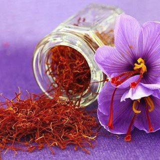 Cao Hồng Sâm Nhụy Hoa Nghệ Tây Hansusam Red Ginseng Saffron