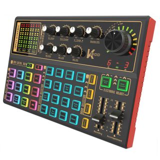 Soundcard K300 – Soundcard chuyên thu âm, livestream, karaoke online – Livestream được 3 điện thoại cùng lúc – Đầy đủ chức năng auto tune, đổi giọng, hiệu ứng khán giả - Điều chỉnh bass treble vang, giảm tiếng ổn – Kết nối bluetooth