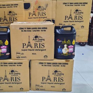 Nước giặt xả kết hợp.