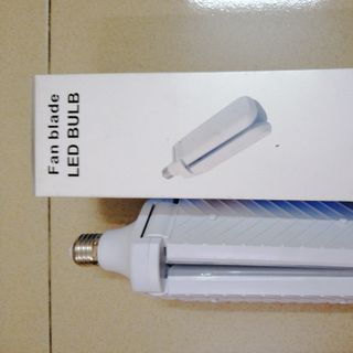 Đèn Led 4 Cánh 50W - hàng HOT - Siêu sáng - Tuổi Thọ Cao - Điều Chỉnh Được Hướng Sáng