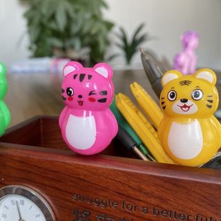 Con lật đật